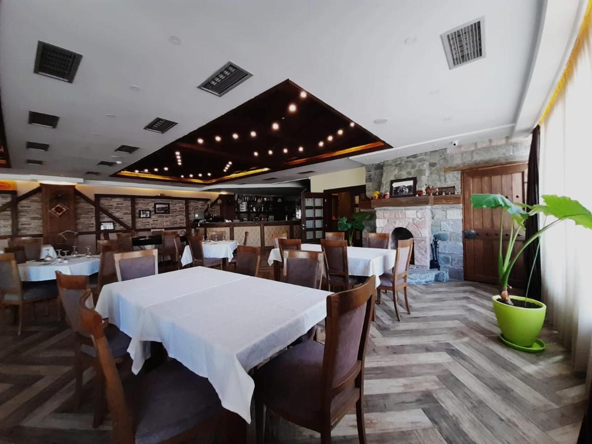 Hotel Happy Gjakova Dış mekan fotoğraf