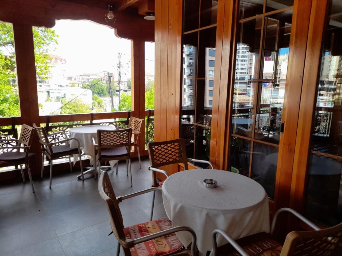 Hotel Happy Gjakova Dış mekan fotoğraf