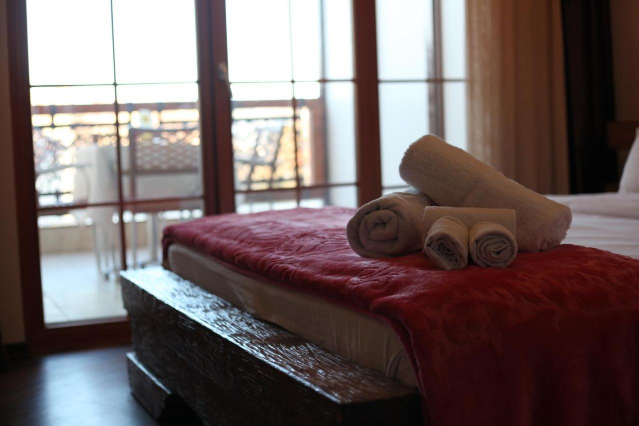 Hotel Happy Gjakova Dış mekan fotoğraf