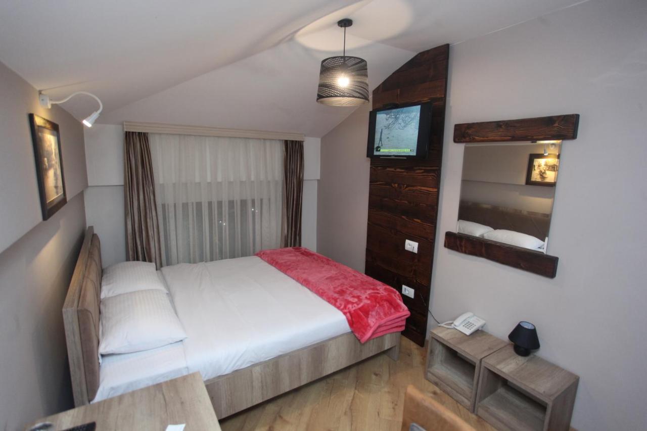 Hotel Happy Gjakova Dış mekan fotoğraf